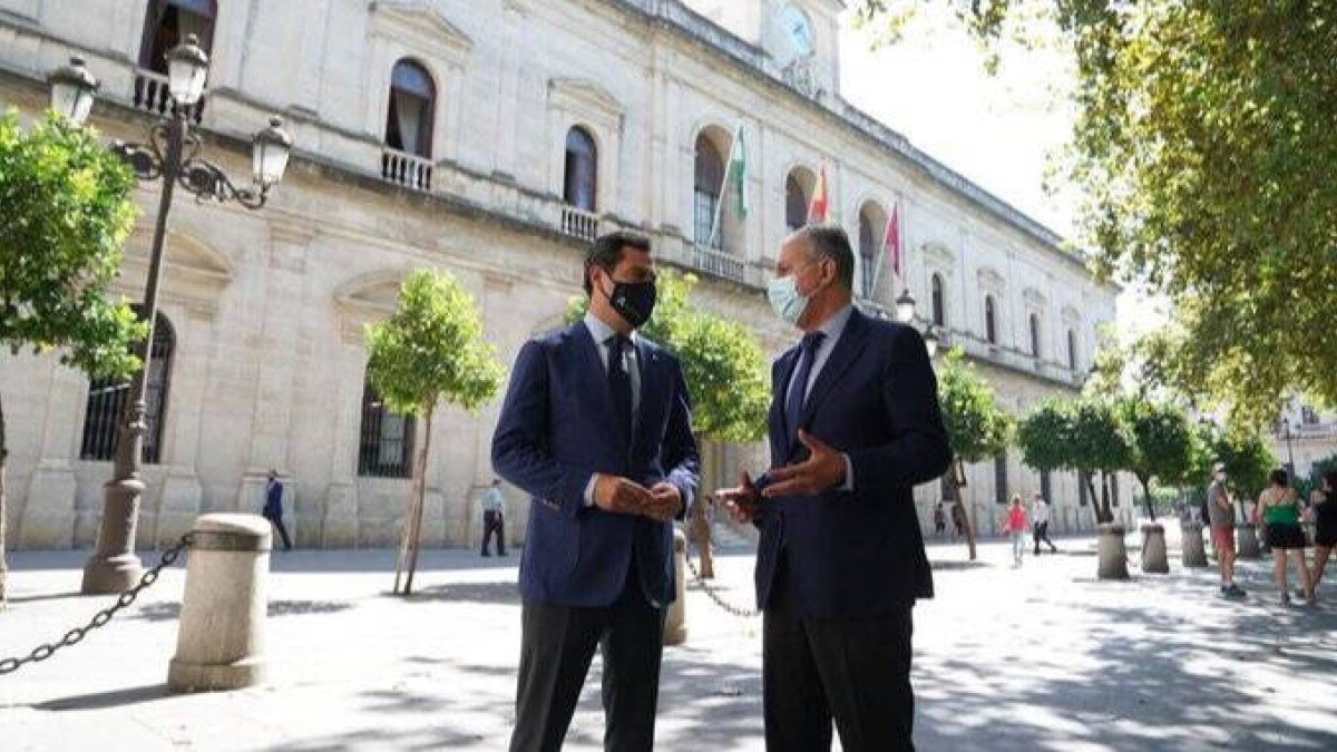 Juanma Moreno y José Luis Sanz, el pasado 27 en Sevilla