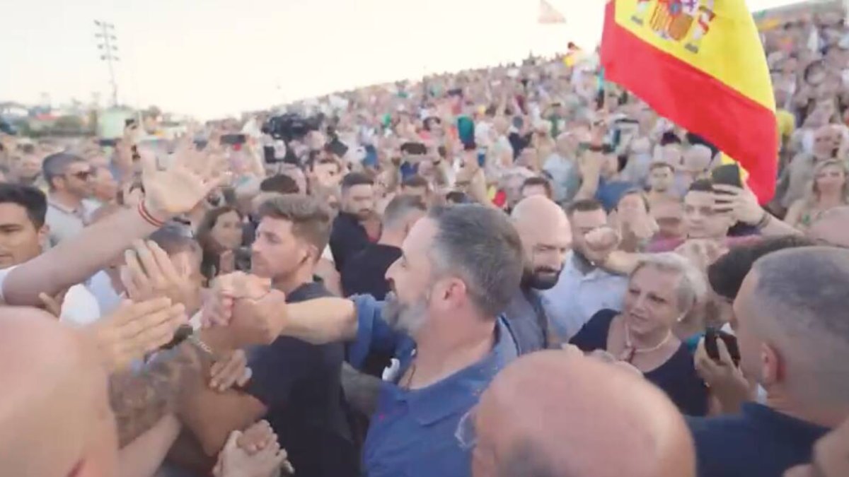 Momento de la llegada de Abascal a la Marina de Valencia