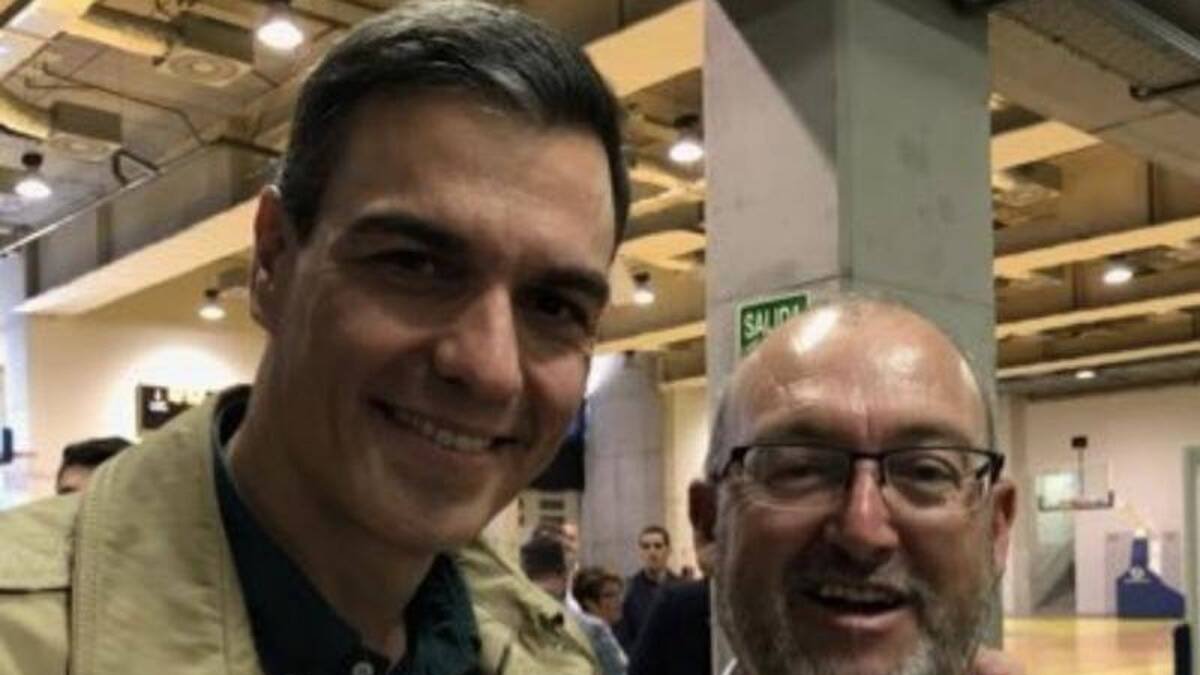 Tito Berni con Pedro Sánchez.