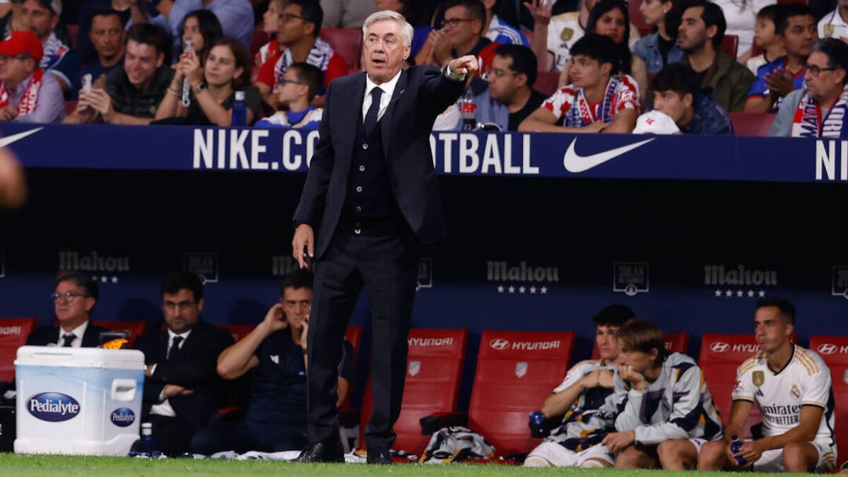 Carlo Ancelotti, técnico del Real Madrid, en el derbi del pasado domingo.