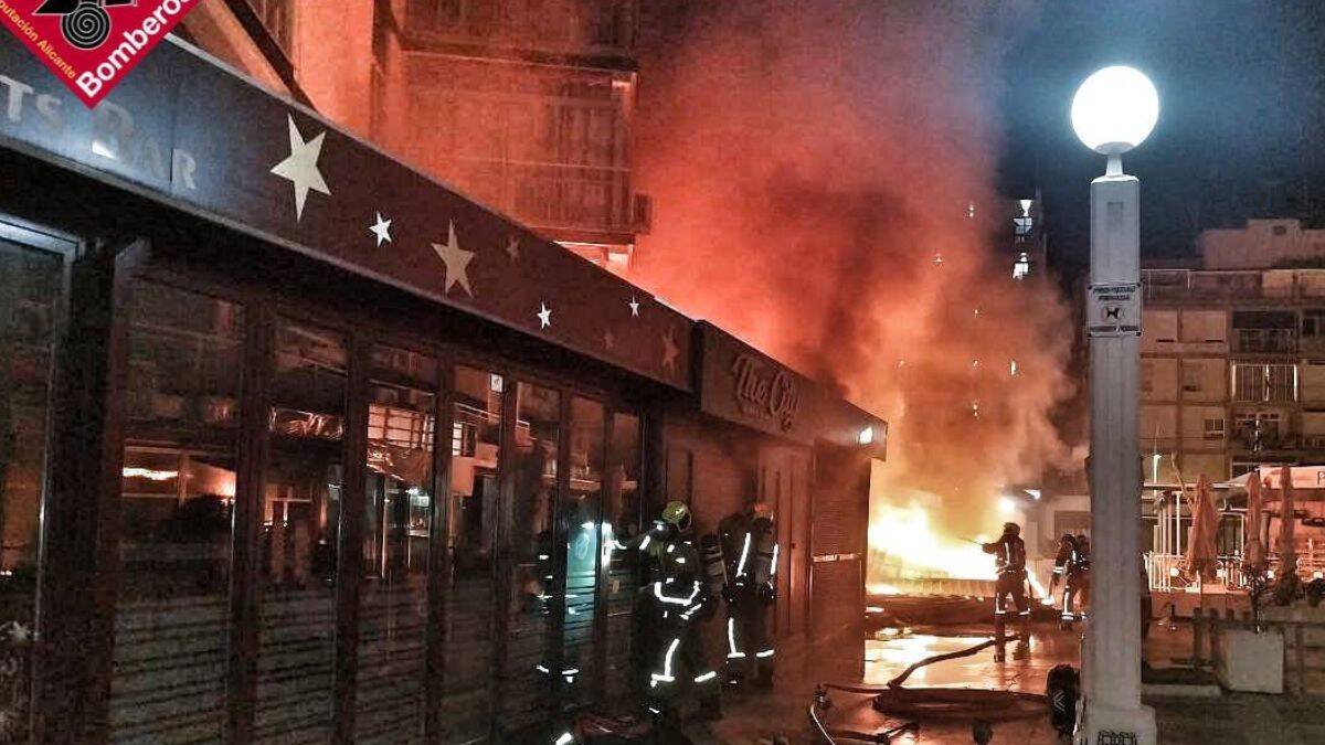 El restaurante incendiado en Benidorm.