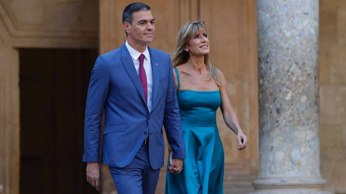 Begoña Gómez, junto a su esposo, en una visita a La Alhambra.