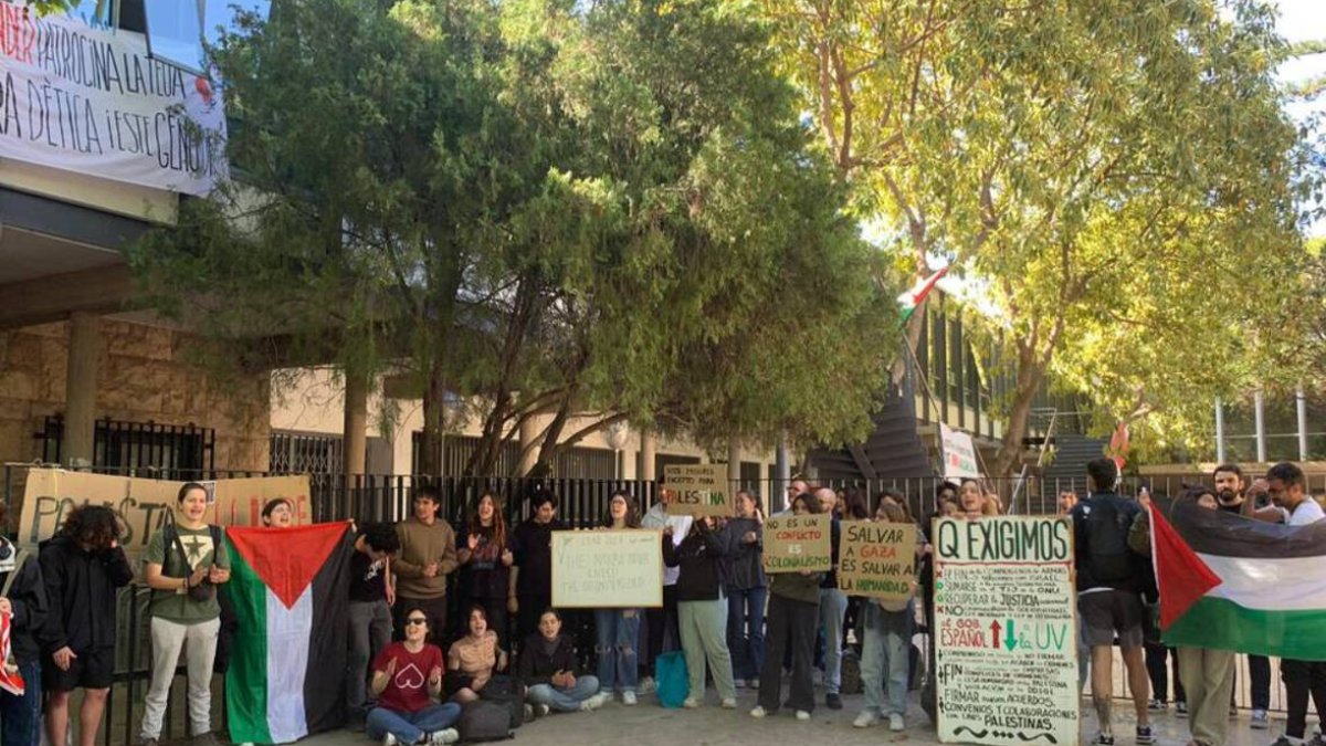 Protesta pro Palestina de universitarios en Valencia / ESdiario.