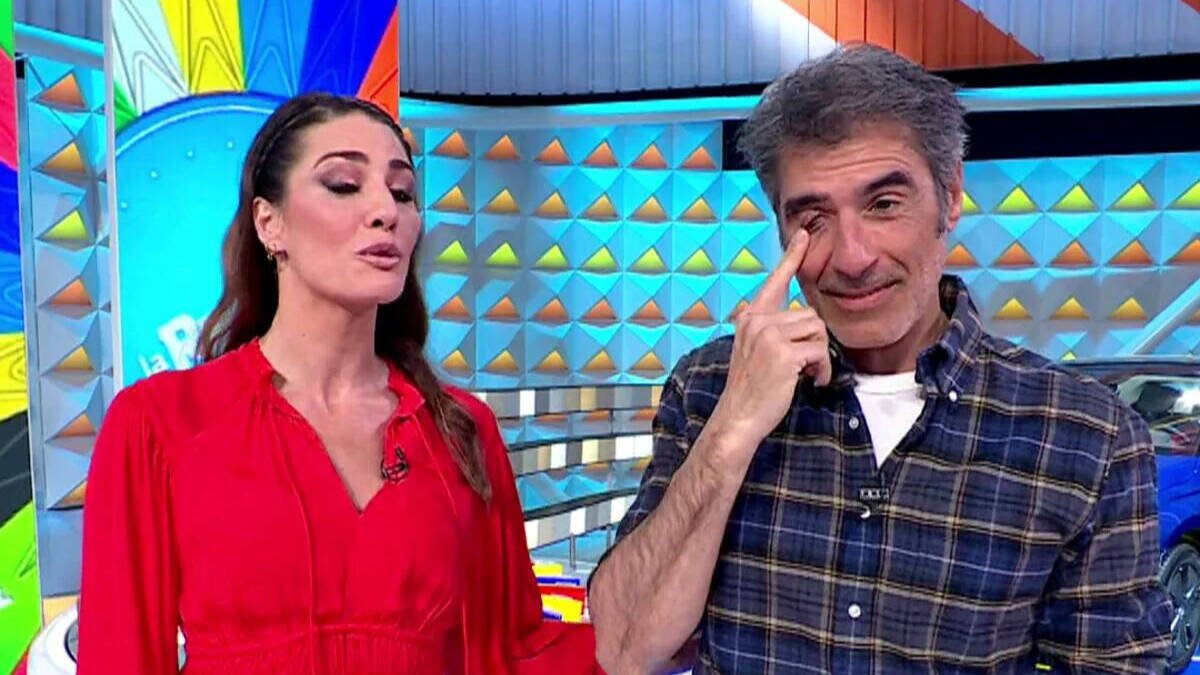 Laura Moure y Jorge Fernández, presentadores de 'La Ruleta de la suerte'.