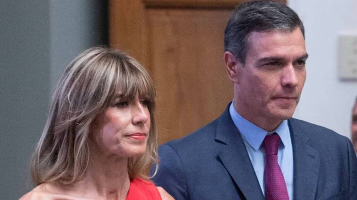 Pedro Sánchez junto a su mujer Begoña Gómez