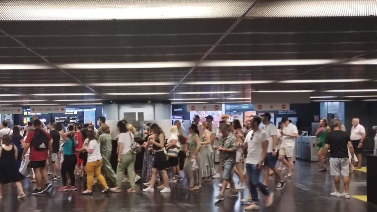 TRAM d'Alacant supera en junio por primera vez en su historia los dos millones de viajeros mensuales
gva
21/7/2024