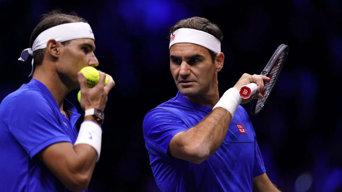 Nadal y Federer, jugando juntos la Tennis Laver Cup, en 2022.