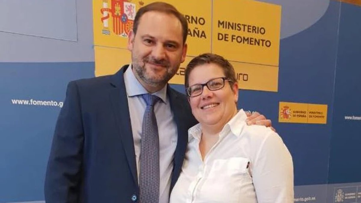 Isabel García con su amigo José Luis Ábalos