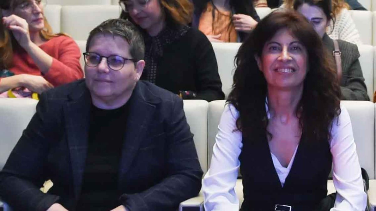 Isabel García junto a la ministra de Igualdad, Ana Redondo