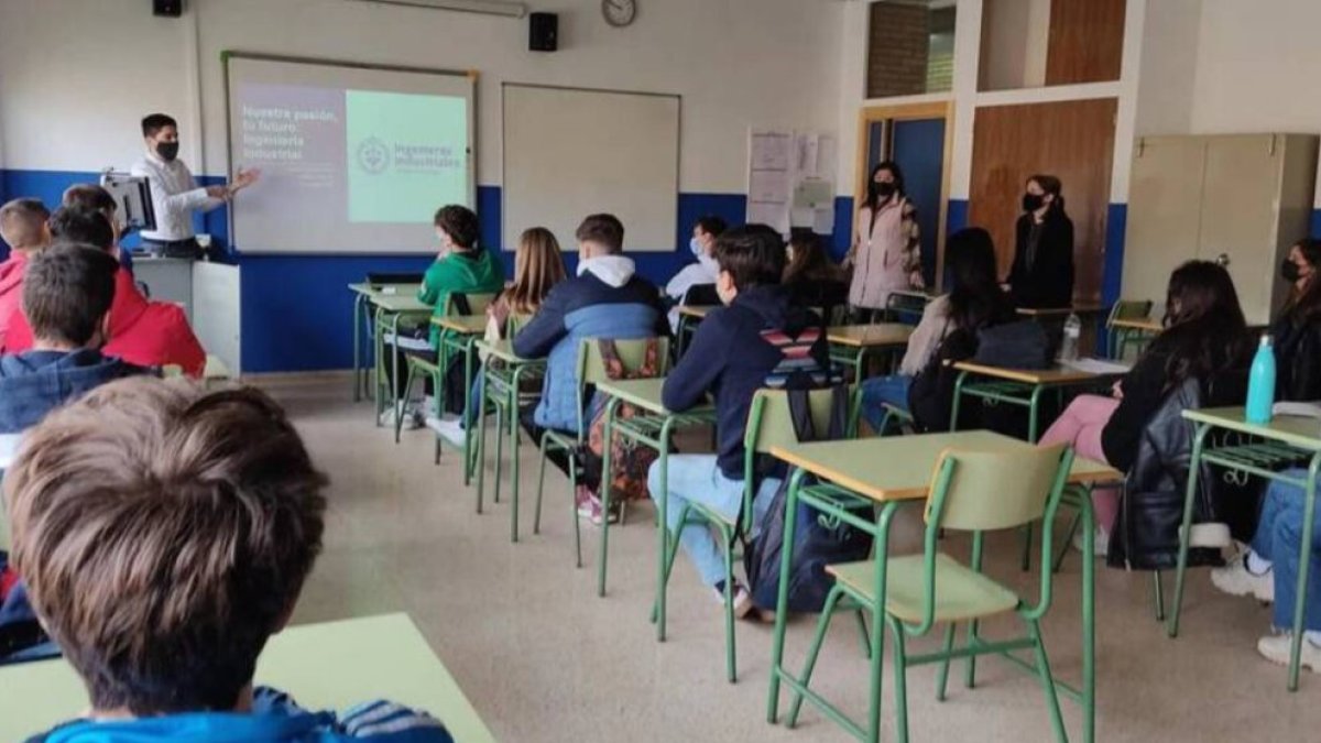 Alumnos de Secundaria en el aula