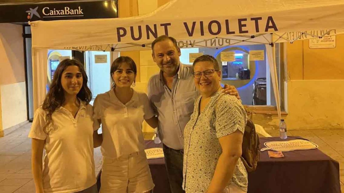 Isabel García y Ábalos en un punto violeta