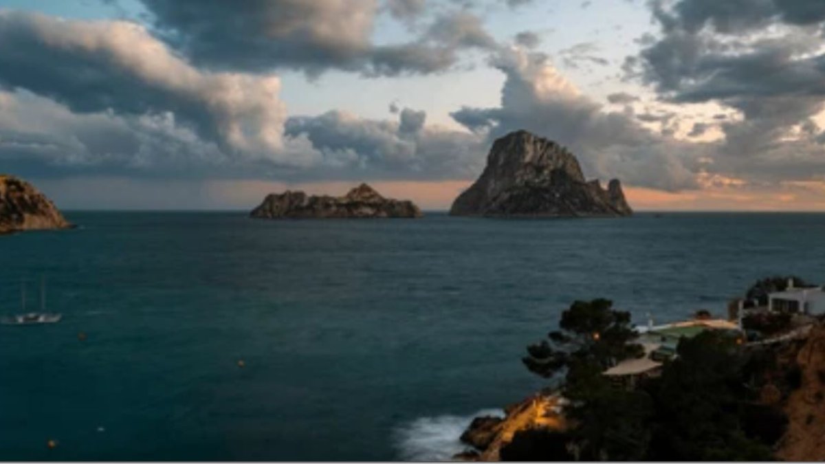 Islotes de Es Vedra y Es Vendrell desde el mirador de Cala d Hort