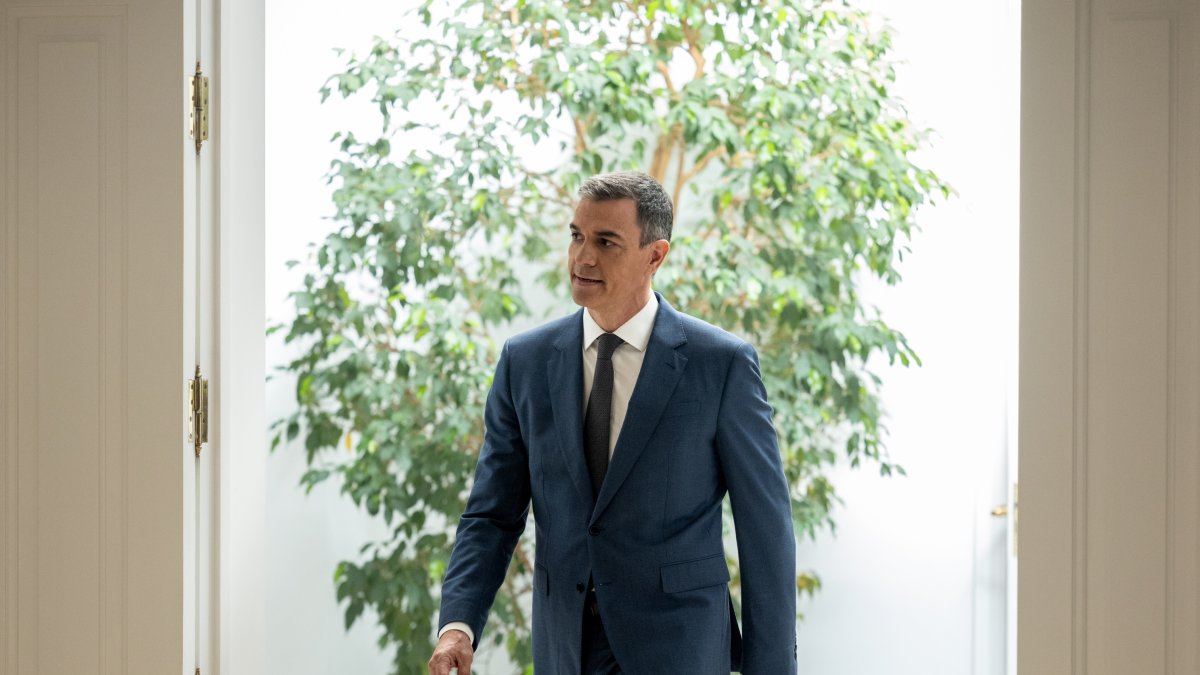 El presidente del Gobierno, Pedro Sánchez, a su llegada a una comparecencia