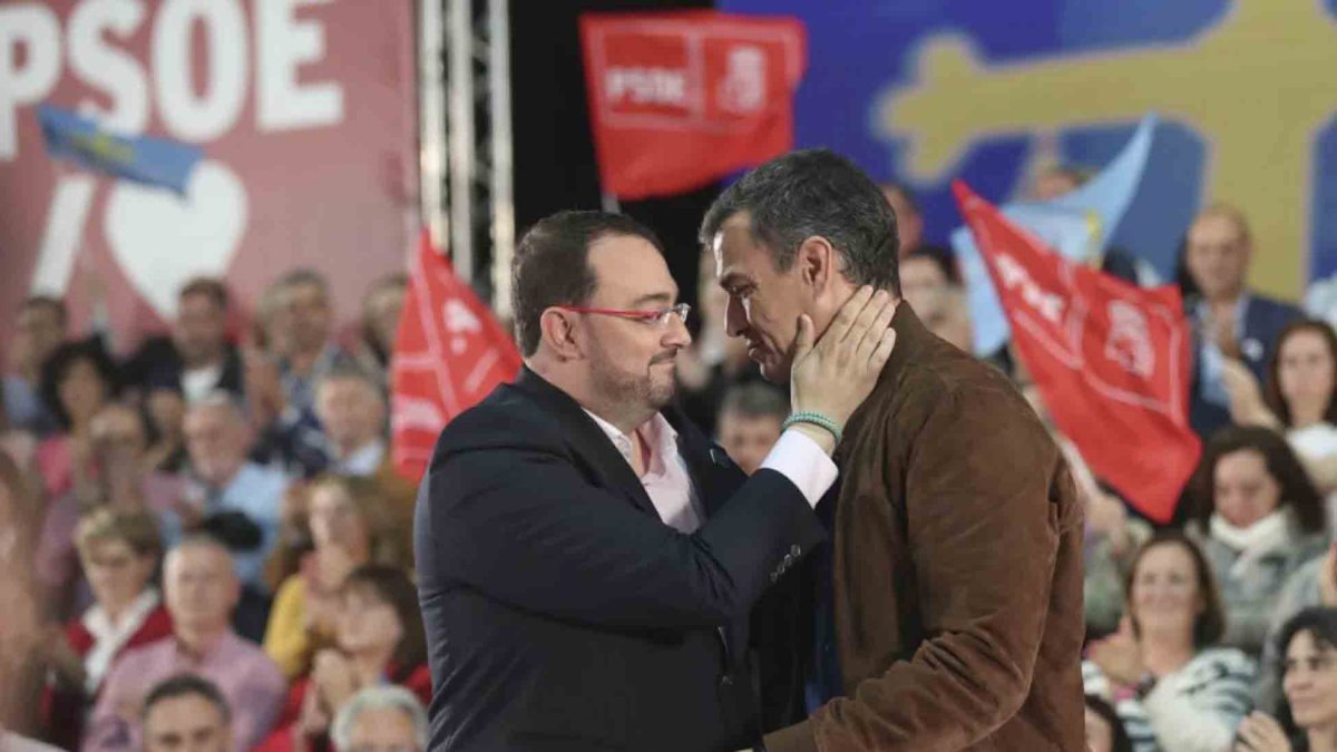 Adrián Barbón con Pedro Sánchez