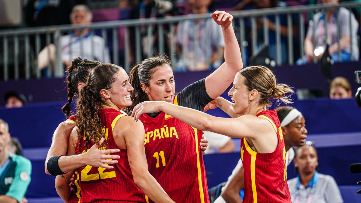 Vega Gimeno, Sandra Ygueravide, Juana Camilion y Gracia Alonso, integrantes del equipo 3x3 de baloncesto femenino de España,