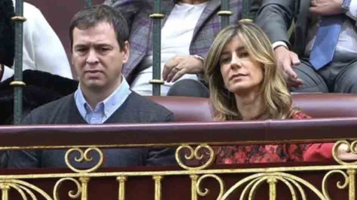 El hermano de Pedro Sánchez, David Sánchez Pérez-Castejón, junto a Begoña Gómez