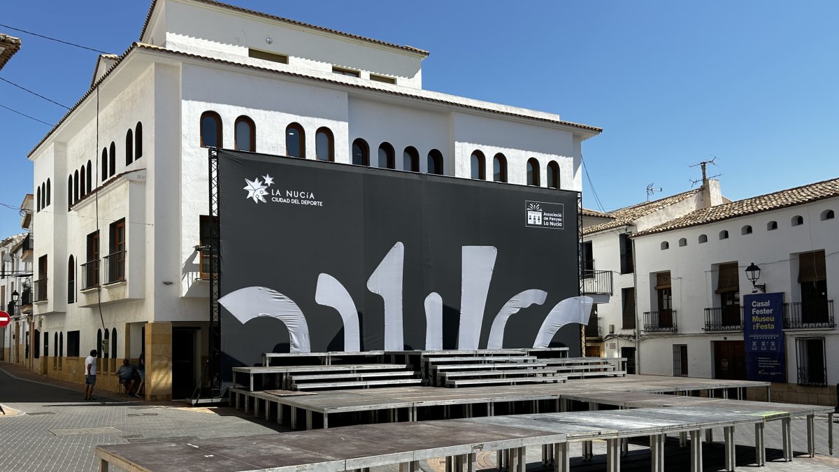 Andrea Jumilla se convertirá mañana en la 52ª reina de “les Festes d’Agost”