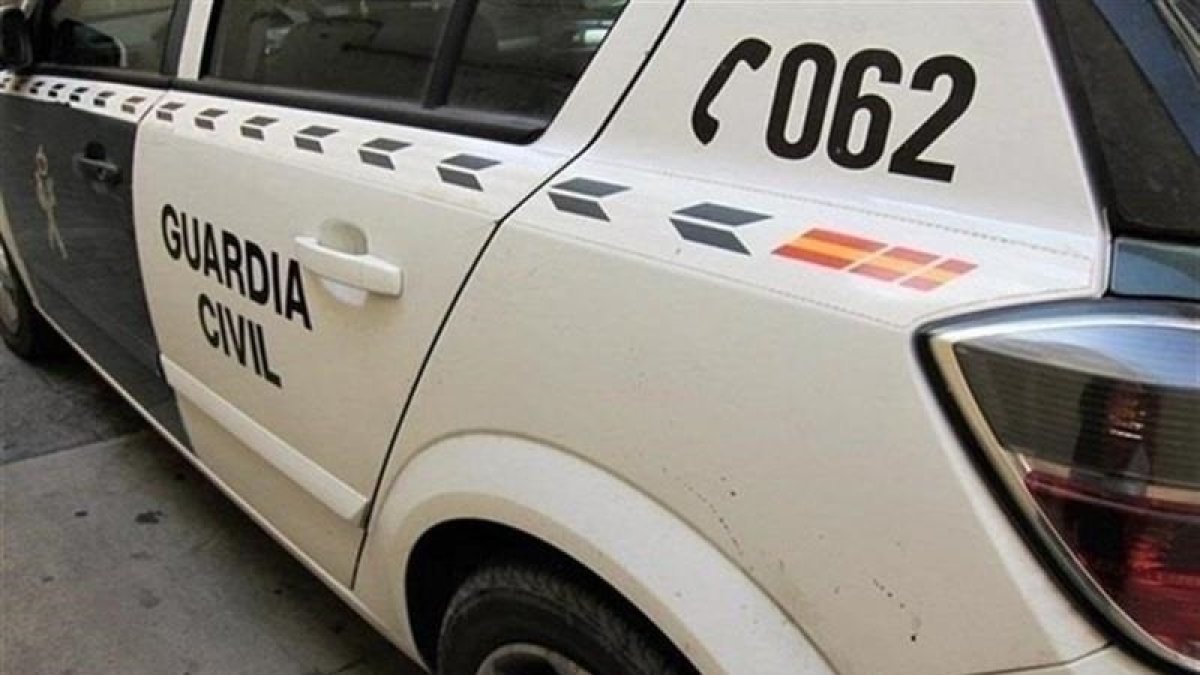 Coche de guardia civil