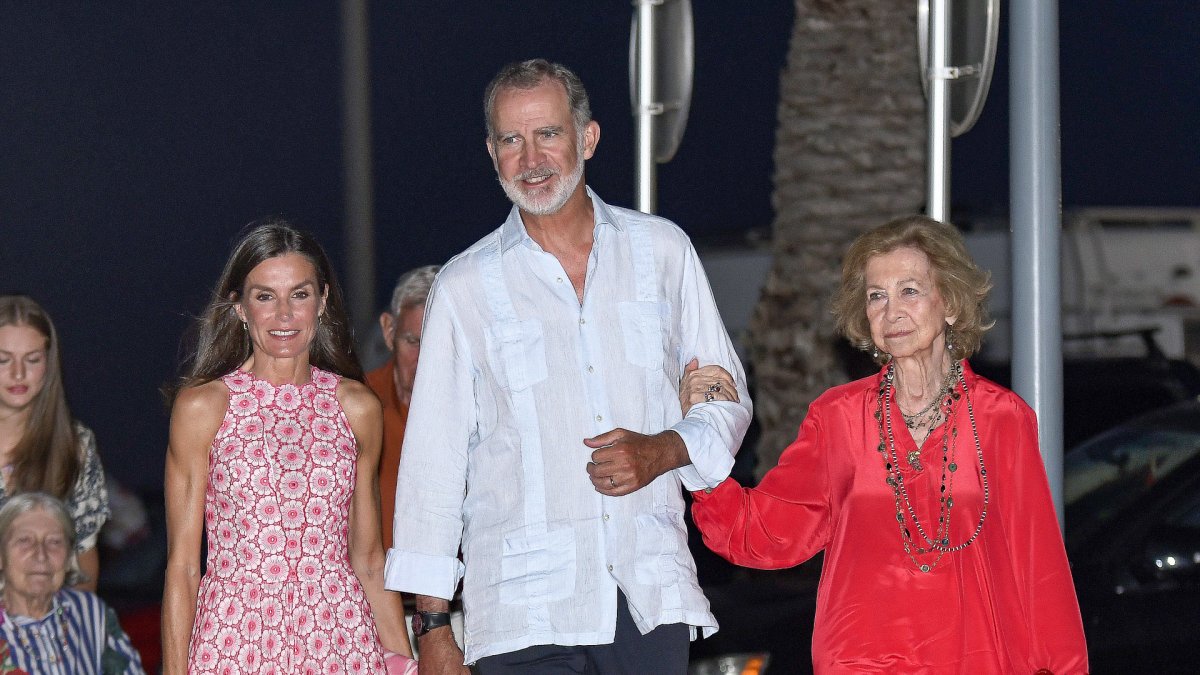 Felipe VI y la Reina Letizia con la Reina Sofia en Mallorca, este pasado 4 de agosto.