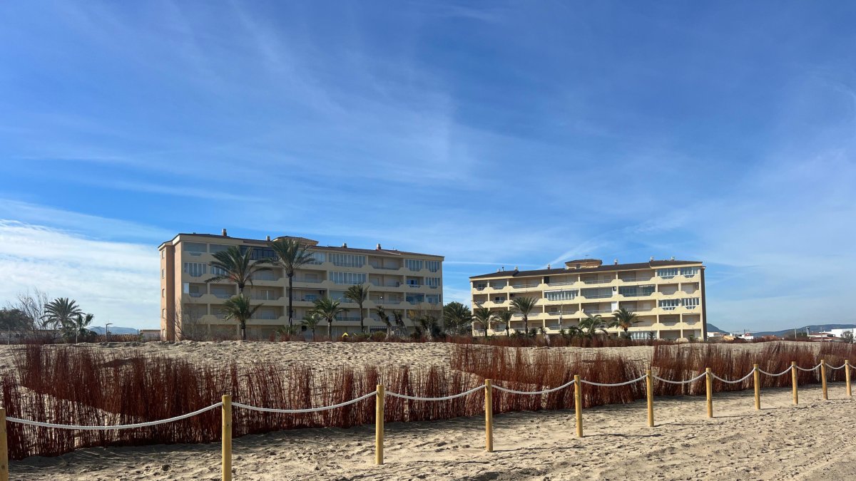 La playa Les Deveses de Dénia