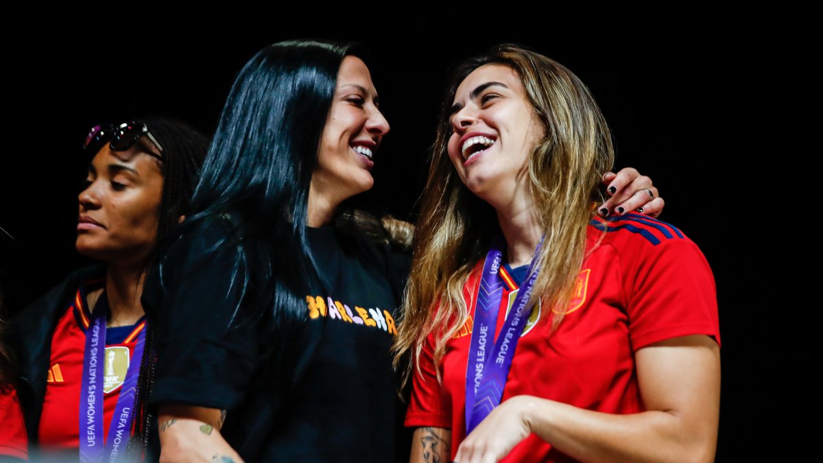 Jenni Hermoso y Misa, jugadoras de la selección española femenina