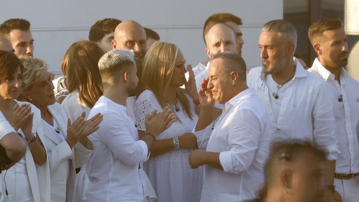 Belén Esteban, Víctor Sandoval o Kiko Hernandez el día final de Sálvame, el 23 de junio de 2023.