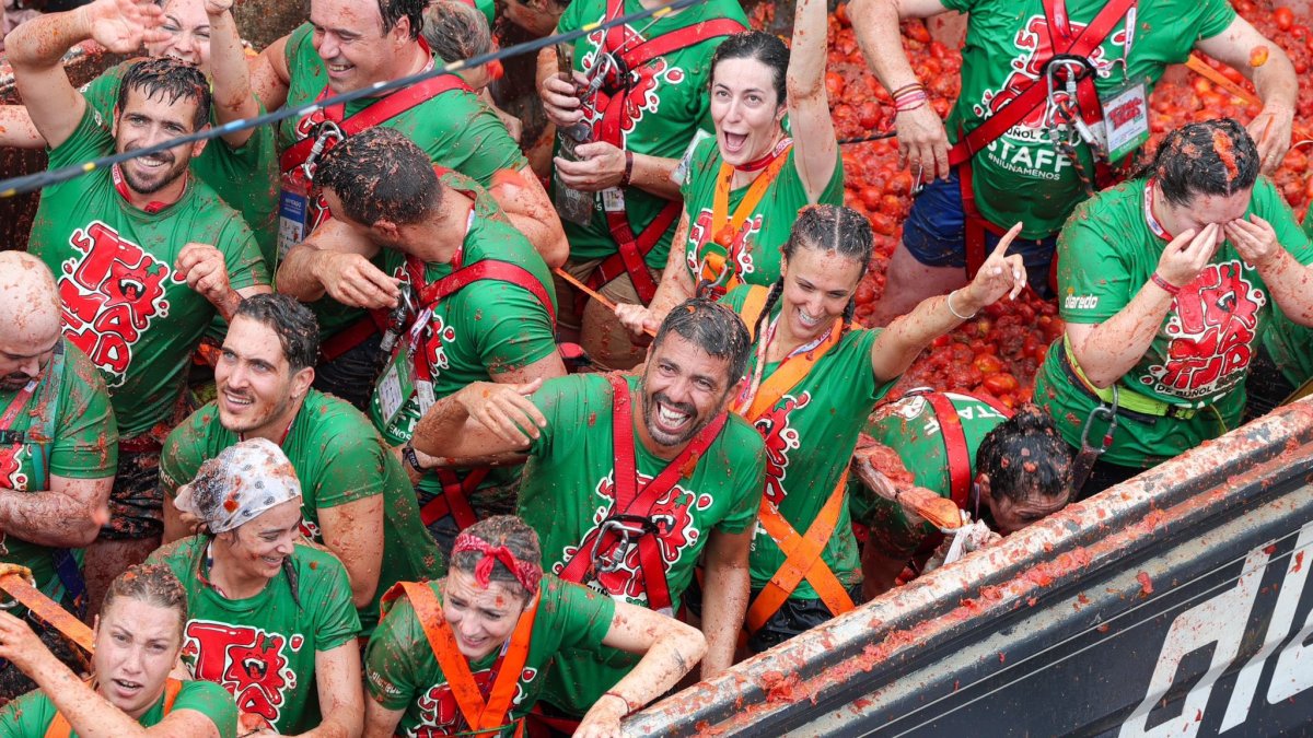 Mazón en la Tomatina de Buñol