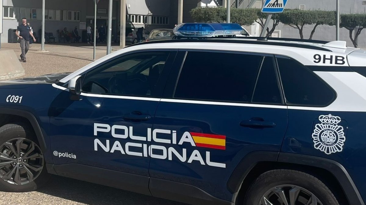 Imagen de archivo de un vehículo de la Policía Nacional