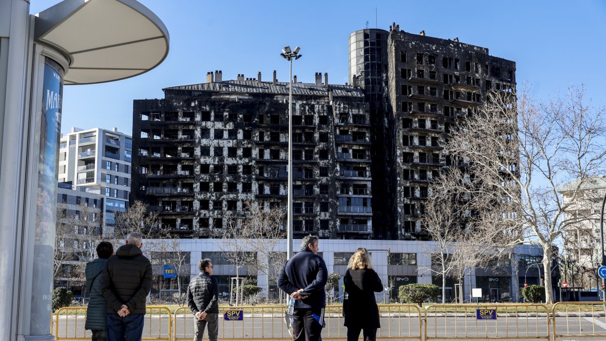 Edificio incendiado de Campanar