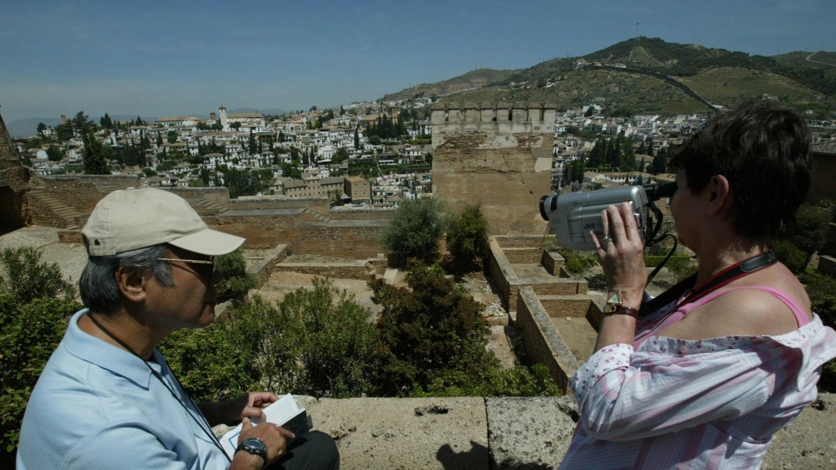 Turistas en la Alhambra.