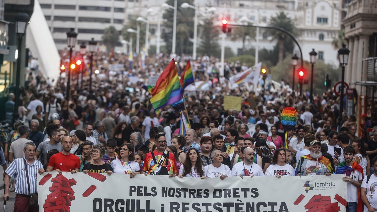 Manifestación del Orgullo organiza por LAMBDA