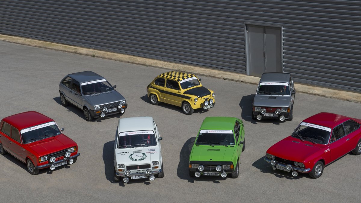 Archivo - El Gobierno aprueba un nuevo reglamento de vehículos históricos para incluir a coche de hace 30 años. 