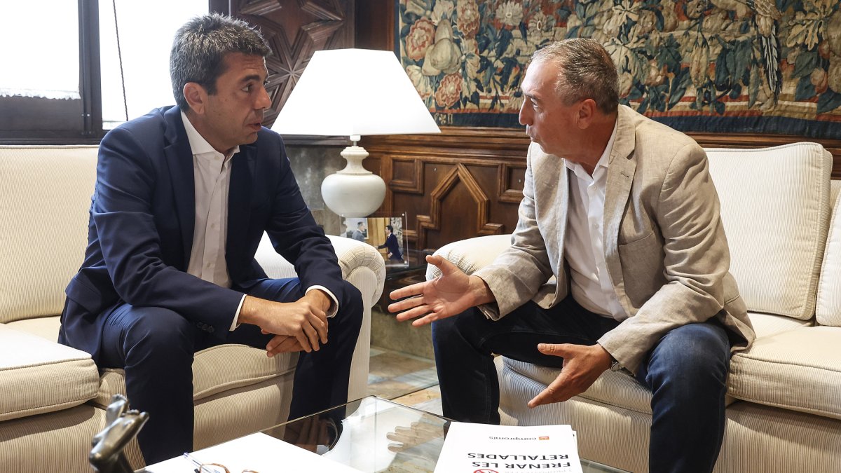 El presidente de la Generalitat valenciana, Carlos Mazón, y el Síndic de Compromís, Joan Baldoví