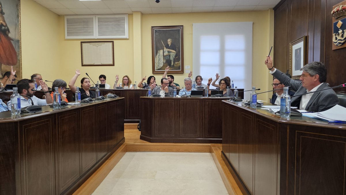 Momento del pleno del Ayuntamiento de Villajoyosa