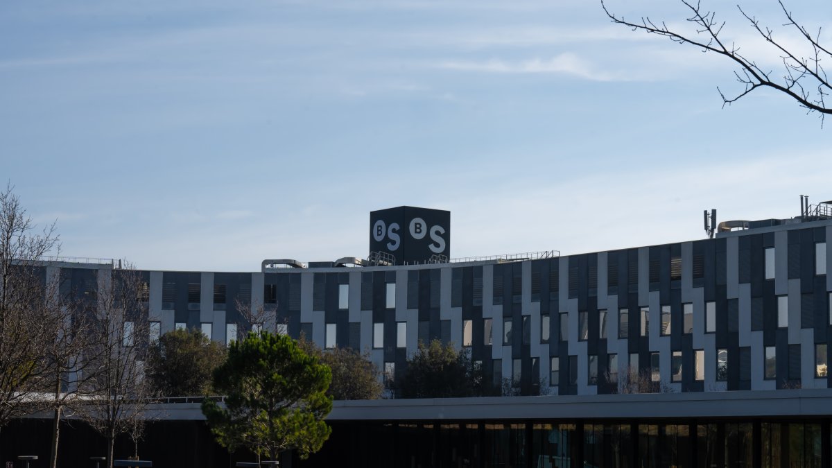 (Foto de ARCHIVO)
Edificio del Banco Sabadell, a 1 de febrero de 2024, en San Cugat del Vallés, Barcelona, Catalunya (España).

David Zorrakino / Europa Press
01/2/2024