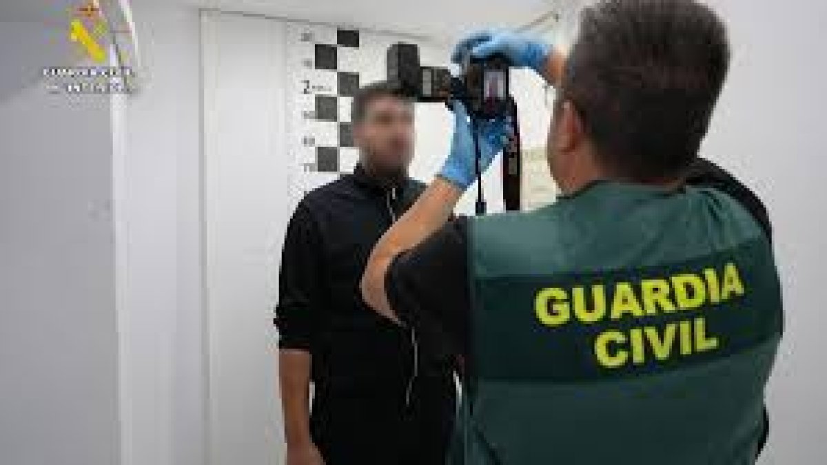 Karim E.B. detenido por la Guardia Civil.