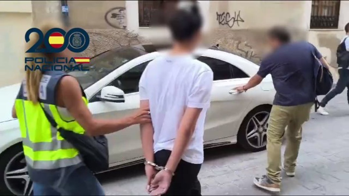 VÍDEO: Redada policial a los estafadores de ancianos en Alicante