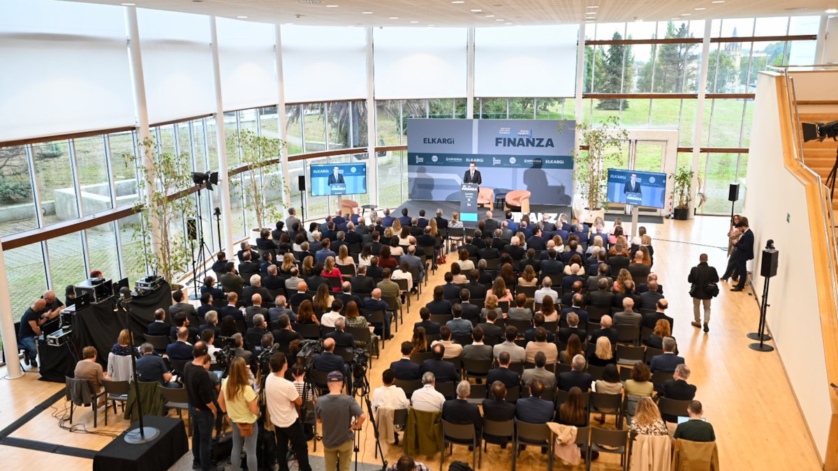 (Foto de ARCHIVO) El evento financiero y empresarial FINANZA en el Parke Tecnológico de Euskadi, a 20 de septiembre de 2024, en San Sebastián, Guipúzcoa, País Vasco (España). Durante dicho acto se ha tratado sobre la coyuntura económica y su influencia en las finanzas y empresas.

Arnaitz Rubio / Europa Press
20/9/2024