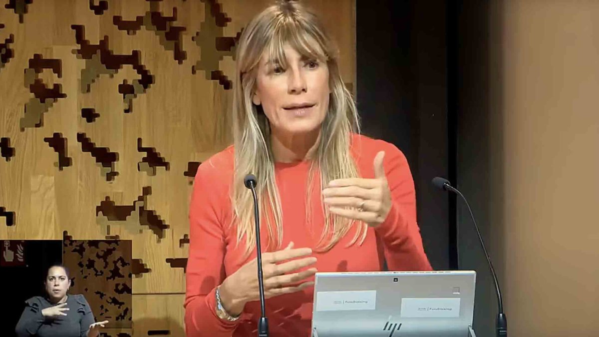 Begoña Gómez presenta el máster de captación de fondos para ONGs