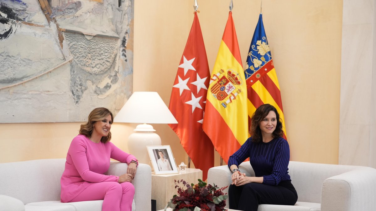 La alcaldesa de Valencia, María José Catalá, y la presidenta de la Comunidad de Madrid, Isabel Díaz Ayuso.