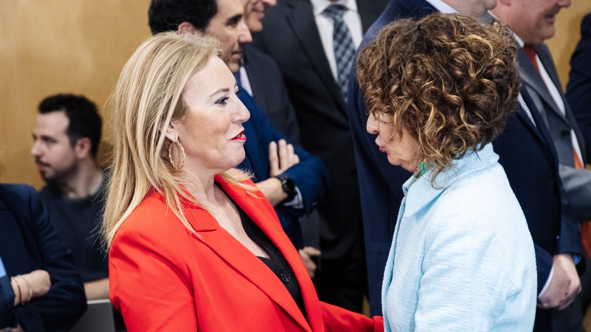 La consejera de Economía de la Junta, Carolina España, y la vicepresidenta María Jesús Montero, en una reunión del Consejo de Política Fiscal y Financiera (CPFF).