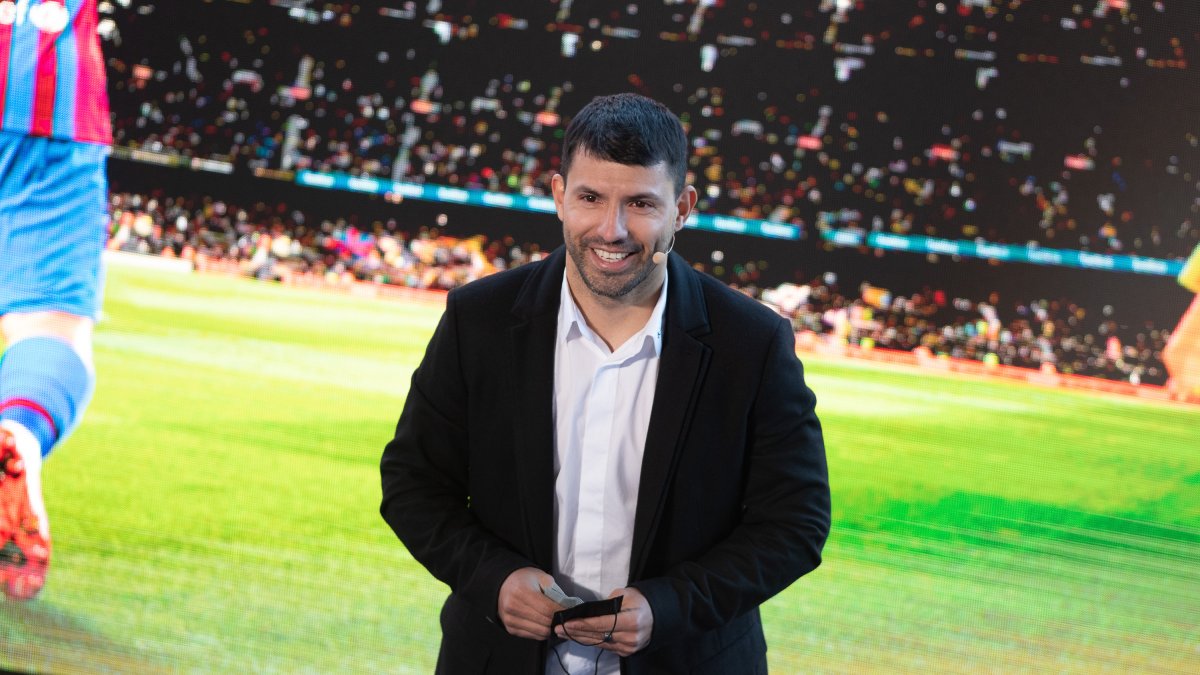 El Kun Agüero, el día que anunció su retirada del fútbol en Barcelona.