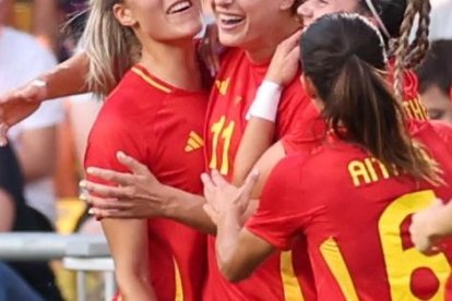 España celebra el gol de Alexia Putellas