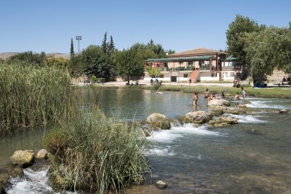 Rio Túria a su paso por Bugarra

Patronat Provincial de Turisme
Comarca de ELs Serrans
Platja Fluvial Riu Tuejar - Playa Fluvial Rio Tuejar
Bugarra



Photo : ©vicentbosch2016