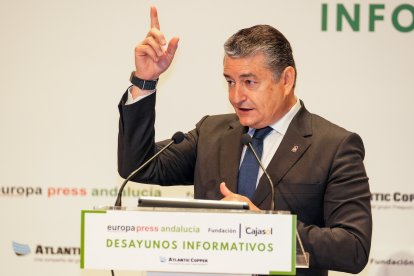 El consejero de la Presidencia de la Junta de Andalucía, Antonio Sanz,