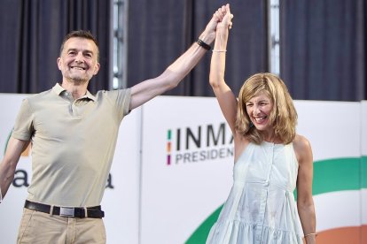 El coordinador de IU, Antonio Maíllo, con Yolanda Díaz