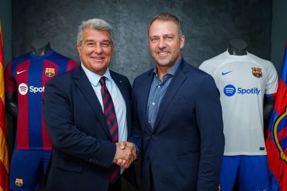 Joan Laporta y Hansi Flick en la presentación del alemán.