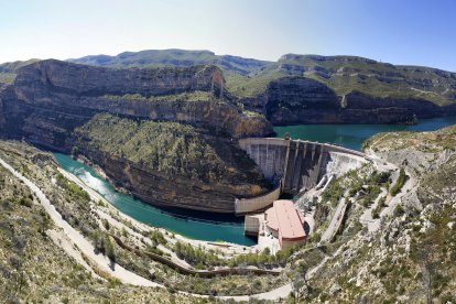 Embalse Cortes de Pallás