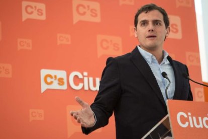 Albert Rivera, en una comparecencia ante los periodistas antes de su viaje a Venezuela