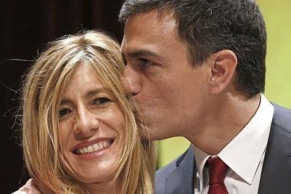 A Peñafiel le indigna que Zarzuela defienda a Sánchez.